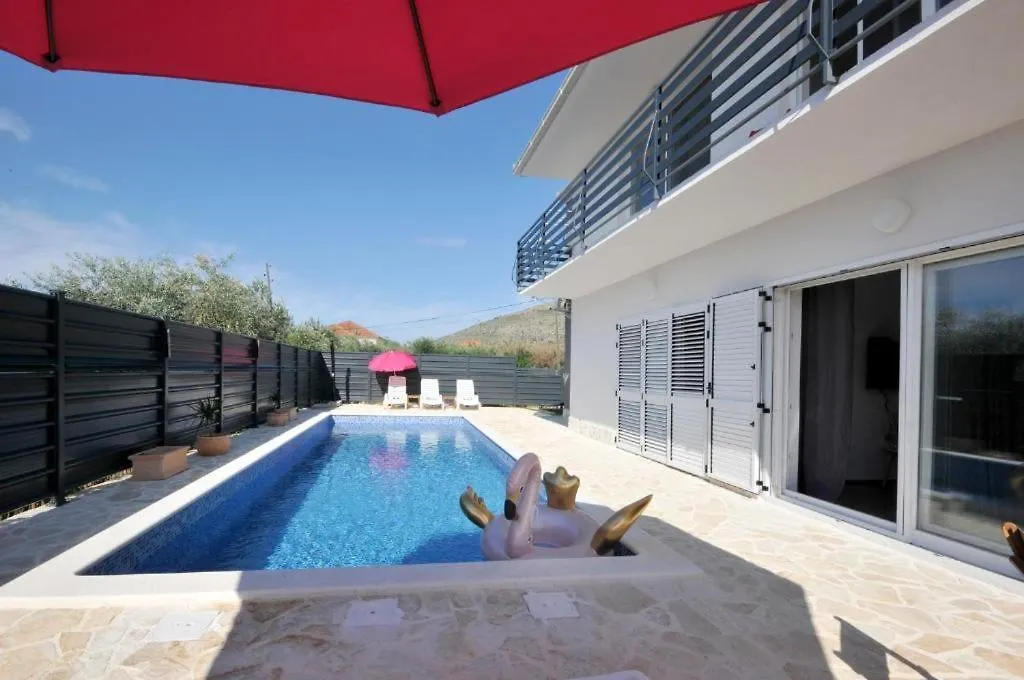 شقة Villa Carolina تروغير
